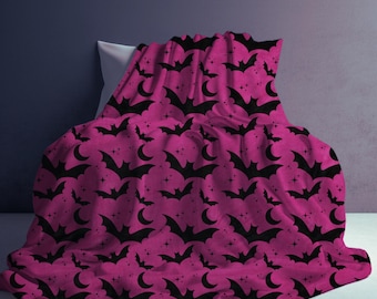 Cozy Halloween Bat Blanket, Pastel Goth Bat Decor, Pink Halloween Throw, Purple Gothic Bedding, Spooky Gift for Her Goth Girl Bat Lover Gift