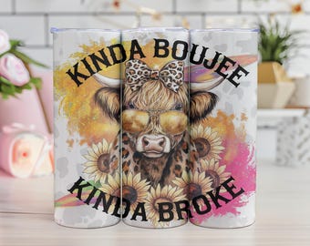 Vaca de las Tierras Altas divertida PNG: Diseño de Boujee Broke Mom (Descarga digital)