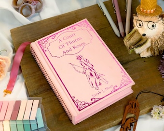 Edição Especial ACOTAR | Livro Encadernado Personalizado | Série ACOTAR | Sarah J. Maas | Corte de Espinhos e Rosas | ACOTAR Reencadernado | Capa Dura