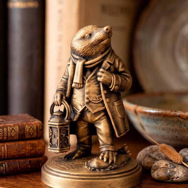 Mole Sculpture from Wind in the Willows, Gold Leaf Figurine, Literary Animal Statue, 3D Printed PLA Book Lover Decor Gift