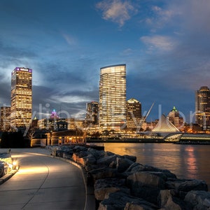 Milwaukee Skyline DUSK 2022 original photograph - Canvas Art Museum Photo