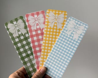Doppelseitiges Gingham Bogen Lesezeichen | Cottagecore Pastellkarton Reader Zubehör