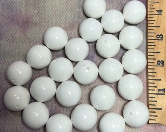 Double Sale ~ 24 White Bubblegum Beads. 22mm Lucite/Acrylic Beads.