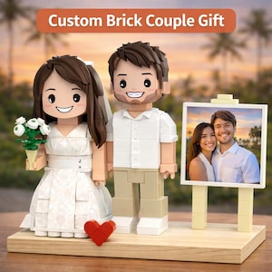 Anpassade tegelparfigurer med graverad ram – Unikt bröllopsminne