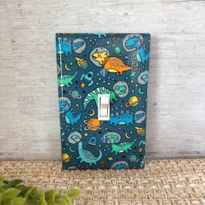 Cubierta para interruptor de luz de dinosaurios espaciales: decoración para habitación de niño