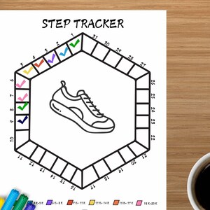 Afdrukbare stappentracker: fitnessdoelplanner, dagboek voor gewichtsverlies en grafiek met lichaamsmetingen