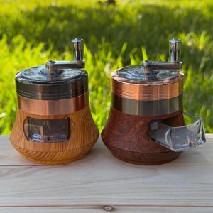 Hand Crank Herb Grinder with Drawer: Magnetic Lid Spice Crusher
