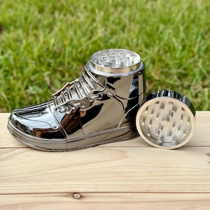 Man smokers high top Converse Chuck Taylor All Star Leather Hi Shoes | Chicago  main image 2