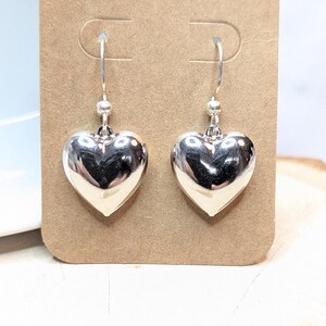 Silver & minimalist heart-shaped earring (romance gift, event, chic jewelry, fashion, shine, trendy accessories, handmade)