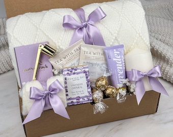 Lavender Gift Box for Her, Self Care Gift for Women, Gift for Mom, Sending a Hug, Birthday Gift, Hygge Gift Box, Spa Gift, Thinking of You