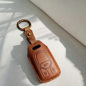 Handgefertigte Lederhülle für A1 A3 A4 A5 A6 A7 Q3 Q5 Q7 Schlüsselbund Keyless Fernbedienung Halter - Autozubehör Premium Alcantara