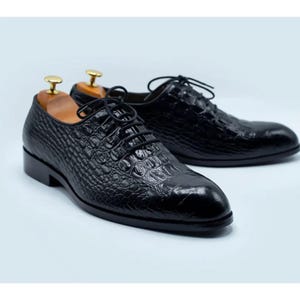 Zapatos Oxford de piel de cocodrilo negra hechos a mano para hombre, zapatos con cordones y estampado de cocodrilo para hombre
