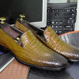 Zapatos de piel de cocodrilo hechos a mano, mocasines de piel de cocodrilo con textura, negros, de punta redonda, para vestir, formales, sin cordones, para hombre.