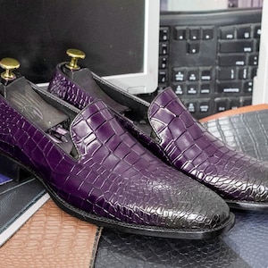 Zapatos de piel de cocodrilo hechos a mano, mocasines de piel de cocodrilo con textura, negros, de punta redonda, para vestir, formales, sin cordones, para hombre.