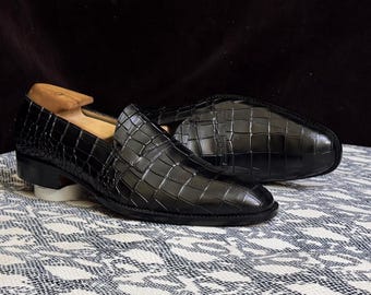 Handgemaakte rundleren penny loaferschoenen met alligatorstructuur voor heren - Goodyear welted, aanpasbaar ambachtelijk schoeisel voor een verfijnde stijl.