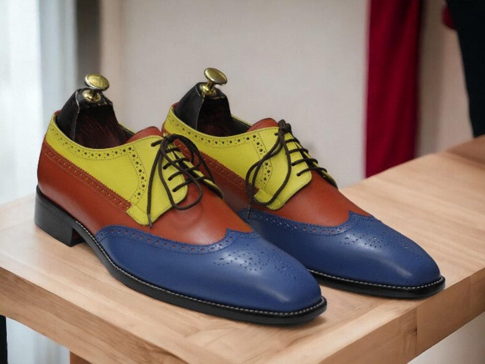 Men\'s VINTAGE 80\'s Colorful HAND PAINTED Abstract LACE-UP Oxfords SHOES 9 1/2 M Valiant Multi - Ebony / Green / Blue Hand Painted | Mens  main image 2