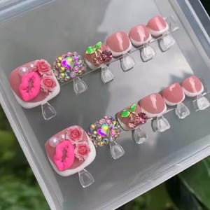 Pink Floral Kisses Bling French Tip Press on Toe Nails with Rhinestones, Sturdy False Fake Press on Toe Nails, Reusable