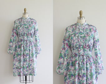 1980s Floral Cotton Shirtwaist Dress: Pintucked Vintage Day Dress, Medium
