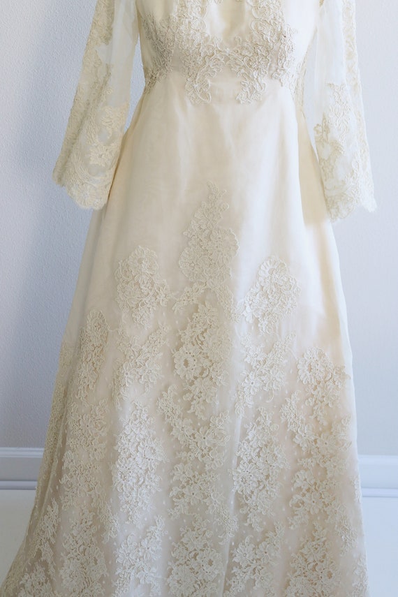 Vintage 1960s Lace Wedding Dress Long Sleeves A L… - image 10