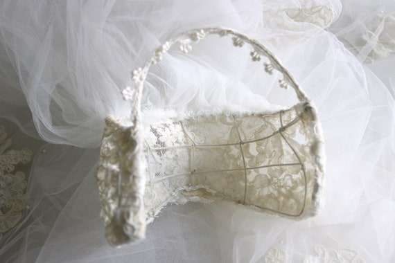 Vintage Wedding Veil Headpiece Blusher Lace 1960s… - image 4