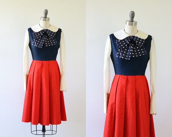Vintage 1960s Mod Dress Peter Pan Bow Collar Color