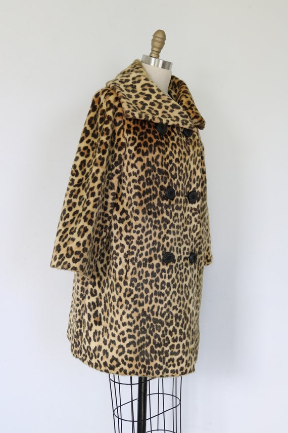 Leopard Coat 1960s Leopard  Swing Coat Animal Pri… - image 3