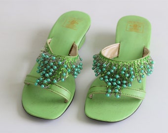 Vintage Green Beaded 60s 70s Hawaiian Open Toe Chunky Heel Sandals Embellished