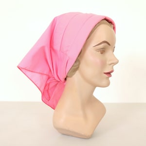 Bufanda de cabeza rosa pañuelo sombrero Bandana acolchado turbante abrigo Jackie O Vintage 1960s imagen 1