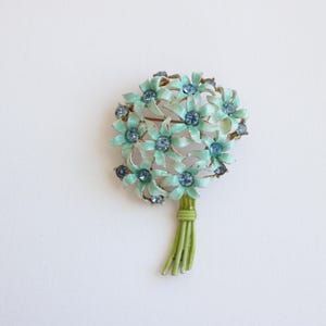 Vintage sieraden blauw geëmailleerde bloemspeld grote metaal geverfde emaille broche