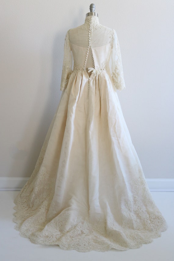 Vintage 1960s Lace Wedding Dress Long Sleeves A L… - image 5