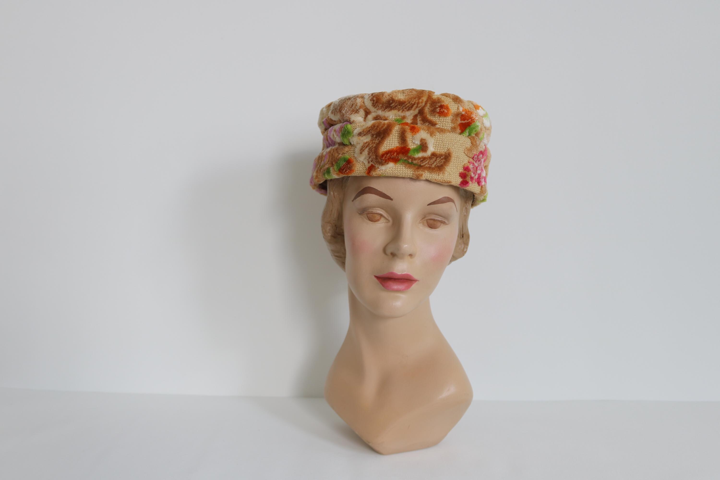 Vintage 1960s Floral Tapestry Pillbox Hat - Velour Carpet  display picture 2