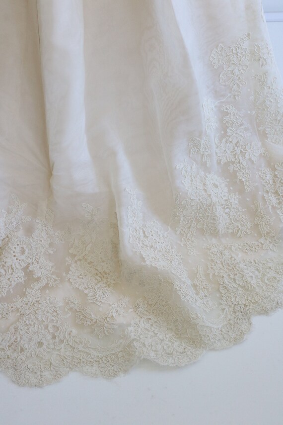 Vintage 1960s Lace Wedding Dress Long Sleeves A L… - image 8