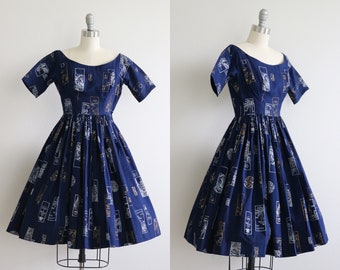 1950s Dress Navy Blue Novelty Print Cotton Short Sleeve Dress Size Small S