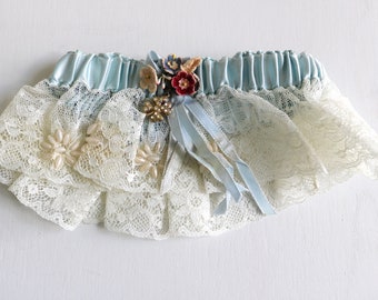 Vintage 1940s Wedding Garter Belt Bridal Something Old Four Leaf Clover Charm