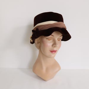 Vintage brauner Filz Eimer Cloche Hut 1960er Tea Party Hut