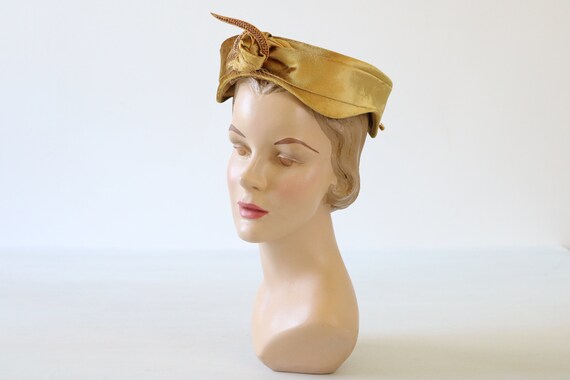 Gold Velvet Fascinator Hat 1950s