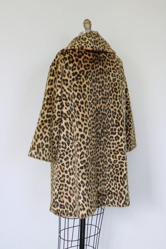 Leopard Coat 1960s Leopard  Swing Coat Animal Pri… - image 4