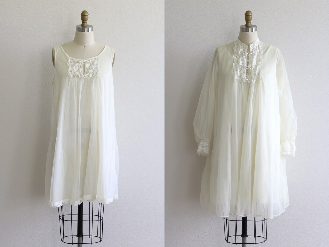Vintage White Lace Peignoir Set Nightgown and Robe Set Lingerie Bridal ...