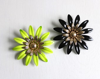 Enamel Flower Pins Black and Green Gold Sarah Coventry Enamel Brooch Enamel Jewelry