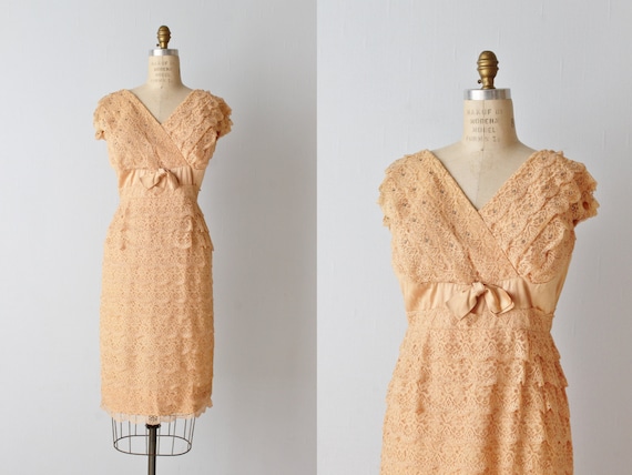 Vintage 1960s Lace Wiggle Dress / Nude Lace Dress