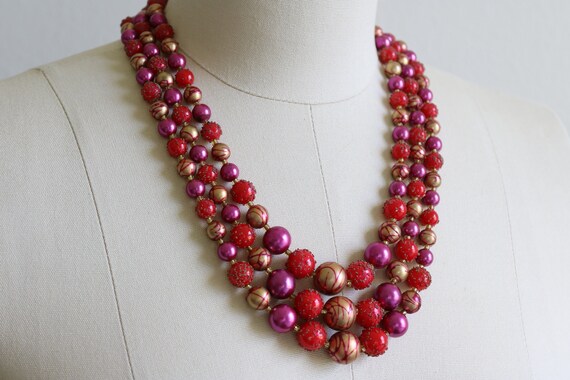 Hot Pink Red and Gold Multi Strand Necklace Vinta… - image 3
