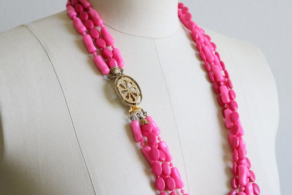 Hot Pink Multi Strand Necklace Vintage 1950s Mult… - image 2