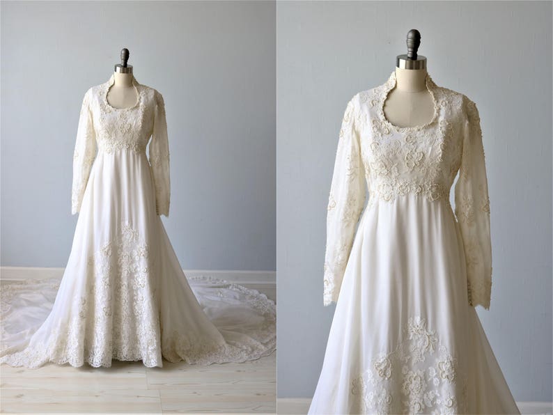 Sale Vintage Long Sleeve Lace Wedding Dress Sweetheart Etsy