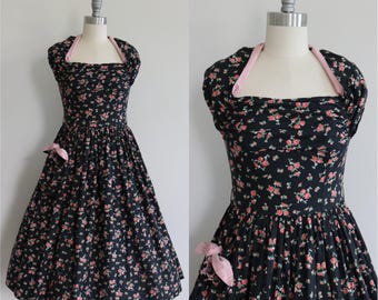 1950s Floral Print Cotton Swing Dress: Pink & Black Fit and Flair XS