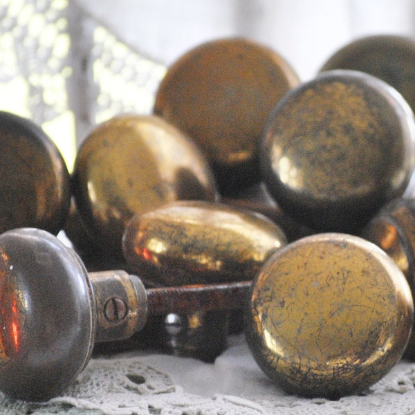 Collection Vintage Metal Door Knobs