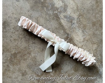 Jaquard Pebble Animal Print Bridal Garter with Ivory Accent