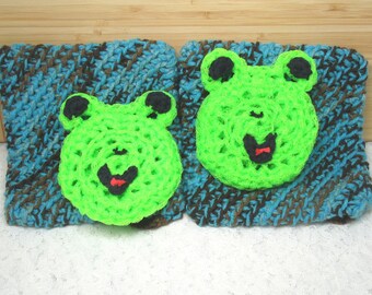 Pot Scrubbers. Frogs, scrubbie, green, animal, scour pad, cleaning aid, eco-friendly, gift, dish, pots, kitchen decor. 2pk Froggy Scrubbers.