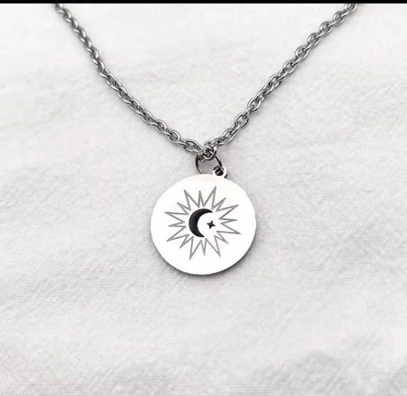 Necklace of the eclipse image 1