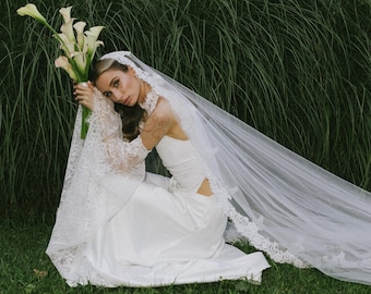 Lace Halter Wedding Dress, Satin Bridal Gown, Detachable Sleeves, Open Waist  Attire, Modern Ivory Dress