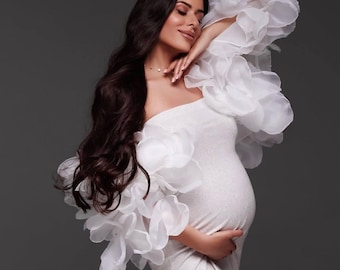 Romantic 3D Flower Maternity Cape – Dreamy Pregnancy Photoshoot Outfit